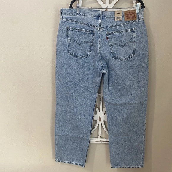 NWT LEVIS LOW PRO STRAIGHT size 33 (33x30.5) LIGHTWASH JEANS *J89 - Picture 3 of 8